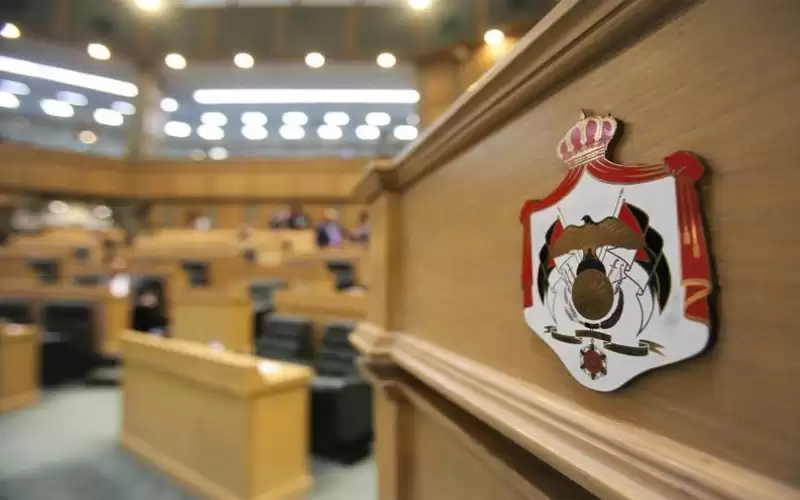 الصفدي يبارك بإسم النواب بعقد قران