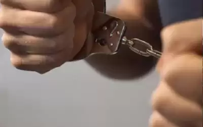 القبض على سالب محل صرافة شمال