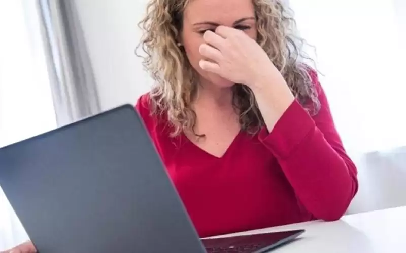 متى تحتاج إلى نظارة أمام شاشة