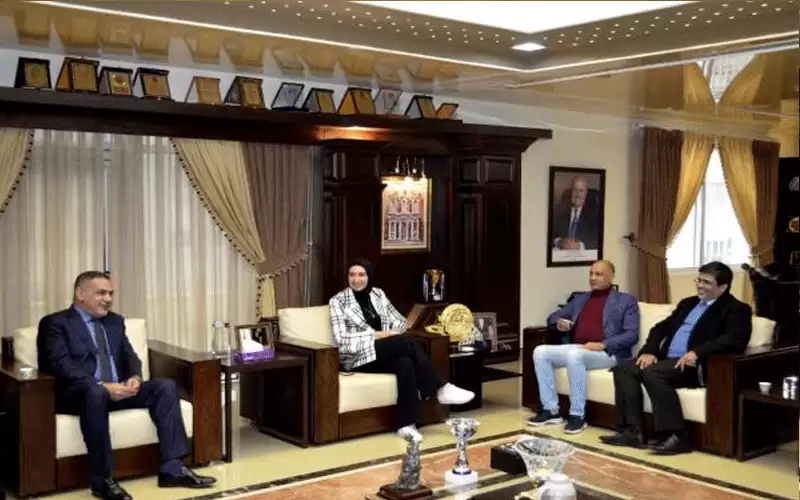 عمان الأهلية تستقبل وفدا من مكاتب