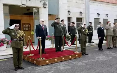 اللواء الحنيطي يستقبل وزير الدفاع الروماني