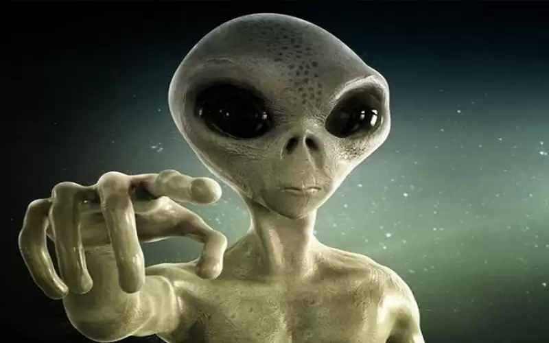 آلاف يتقدمون لوظيفة باحث عن فضائيين