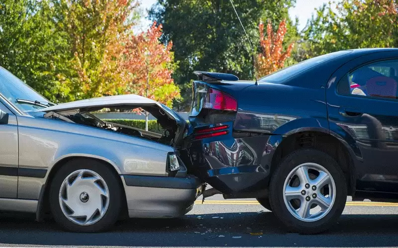 الأمن: عدم تحريك المركبة المشتركة بالحادث