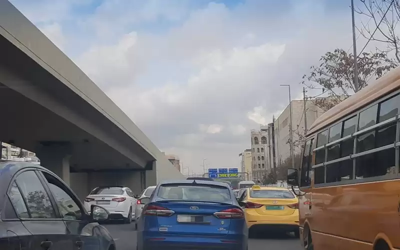 أزمات خانقة في شوارع العاصمة.. قبيل