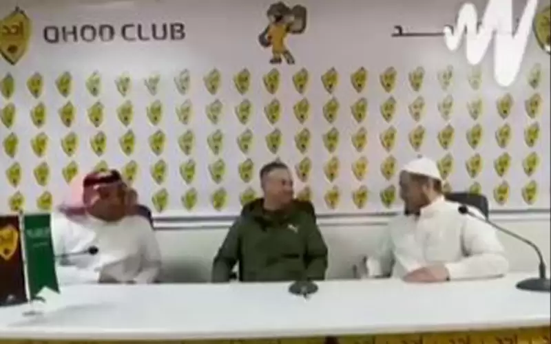 مدرب أجنبي يشهر إسلامه في السعودية