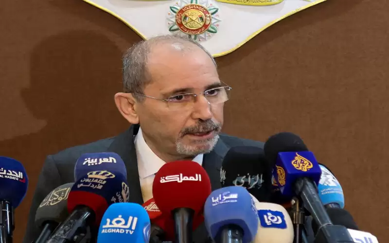 الصفدي يصل المملكة المتحدة والقضية الفلسطينية