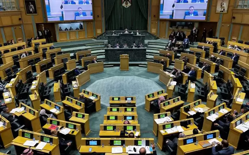 استدعاء معركة الكرامة ودعوات لتخزين السلاح..