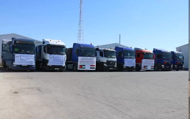 وصول قافلة مساعدات أردنية تضم 7