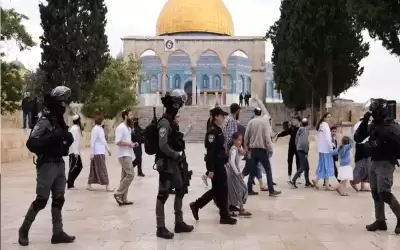 قيود على دخول المصلين للقدس لأداء
