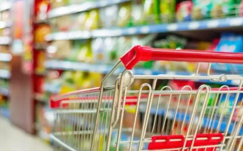 محافظ جرش يتفقد السوق التجاري ومدى