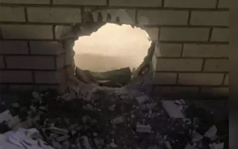 حفرا نفقا بفرشاة أسنان.. هروب سجينين