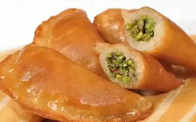 القصة الكاملة للقطايف.. الحلوى الأولى على