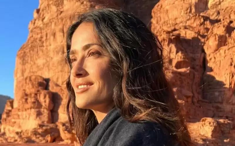 الممثلة سلمى حايك تزور البترا