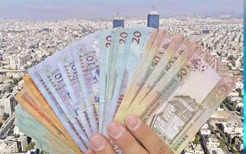 مستثمرون يطالبون بتخفيض الفوائد على قروض