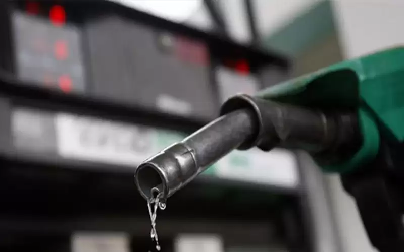 توقـــعات تخــفيض المحروقات محليا الشهر المقبل