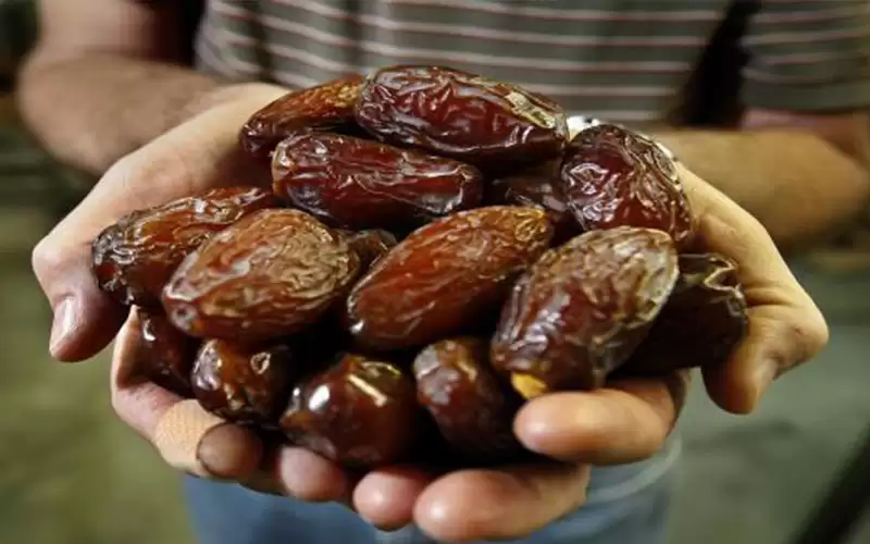 الغذاء والدواء للمواطنين: لا تشتروا التمور