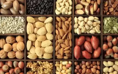 باذن الله.. حفنة من المكسرات يوميا