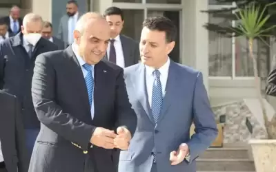 الحكومة تمنح كل نائب 150 كوبونا