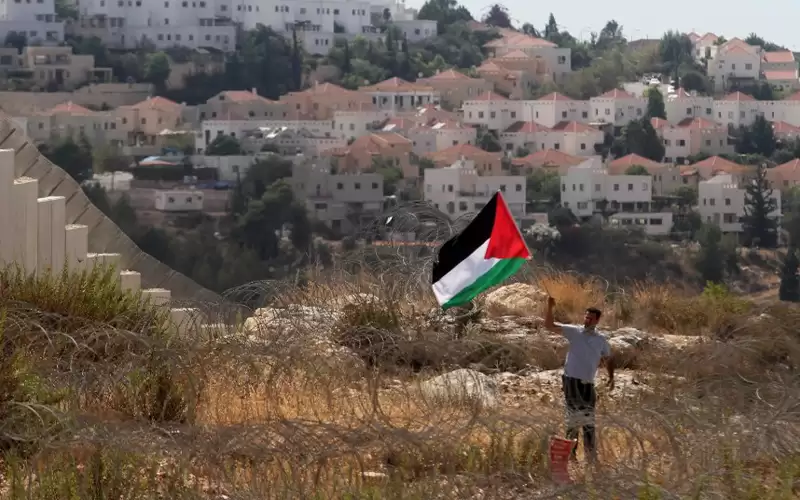 الإحصاء الفلسطيني: الاحتلال ينهب أكثر من