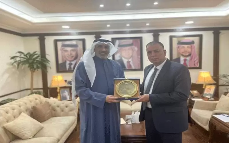 الفراية يلتقي القائم بالأعمال في سفارة