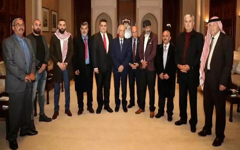 العيسوي يلتقي عددا من ابناء وسطية