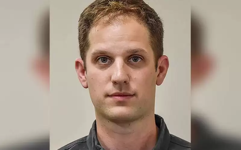 بايدن يطلب من روسيا إطلاق الصحافي