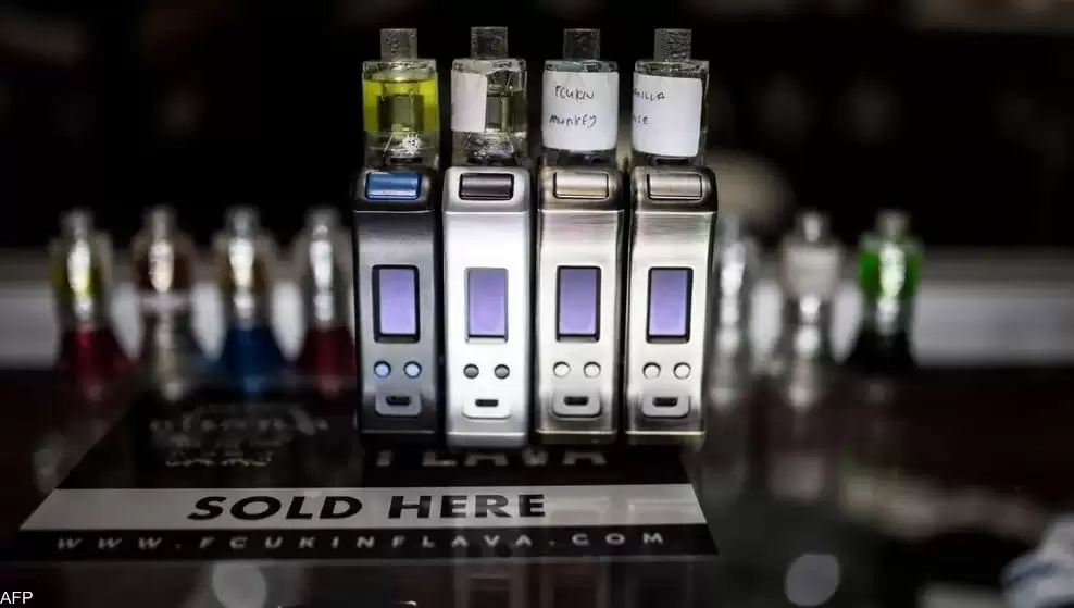 هل تسبب السجائر الإلكترونية التسمم؟.. طبيبة