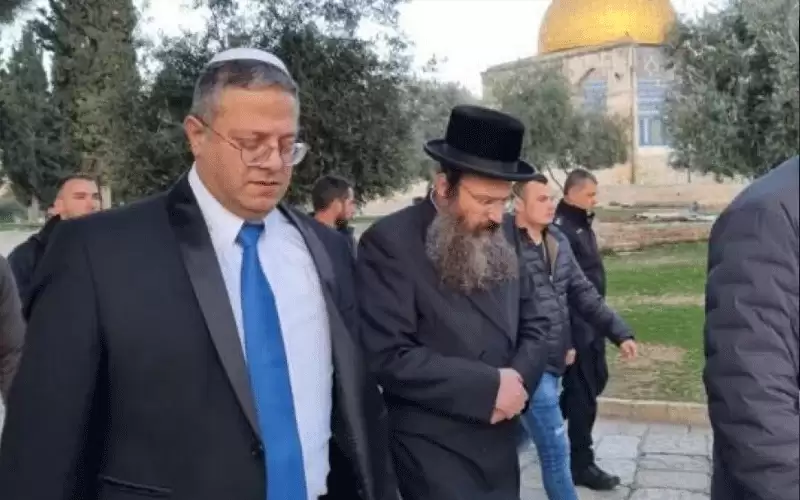 صحيفة عبرية: بن غفير سيقتحم الأقصى