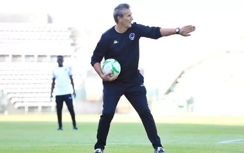 مدرب برتغالي يقترب من الحسين إربد