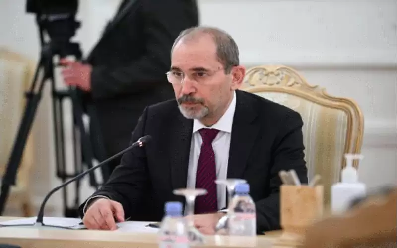 وزير الخارجية يبدأ الاثنين زيارة عمل