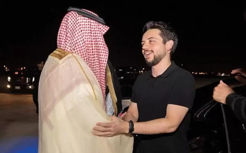 ولي العهد يغادر جدة