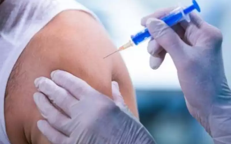 ما حكم أخذ حقنة بالعضل في