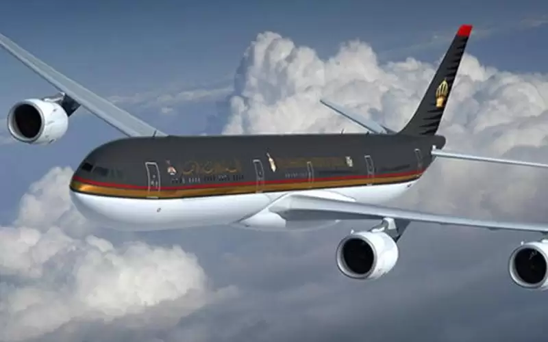 الملكية تخسر 400 مليون ورئيسها التنفيذي