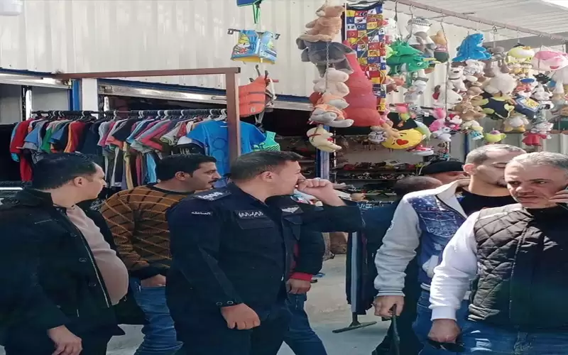 حملة على البسطات والبيع العشوائي توقف