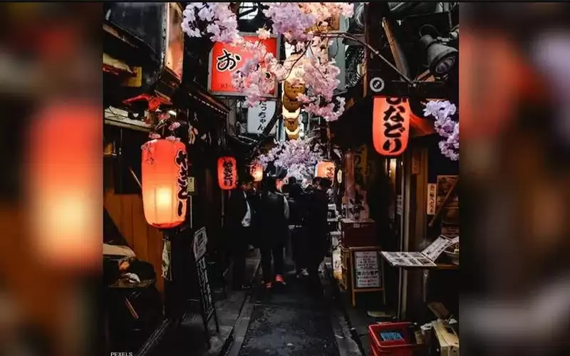 مطعم ياباني يفرض شرطا غريبا أثناء