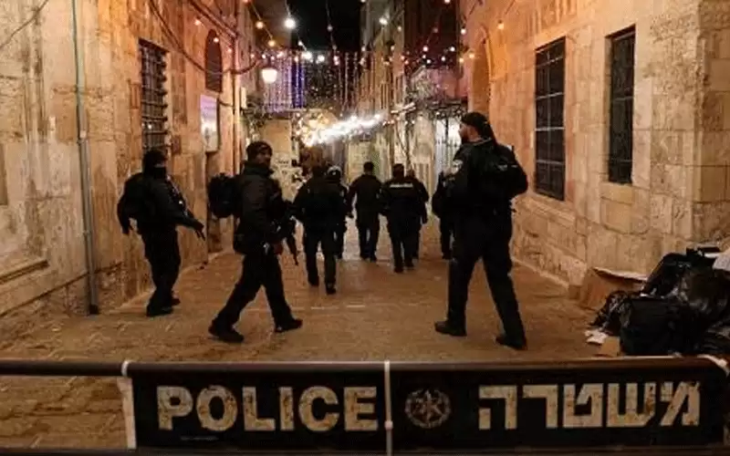 إصابات واعتقالات في صفوف المعتكفين في