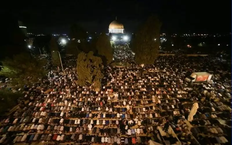 أوقاف القدس يفتح باب الاعتكاف بالمسجد