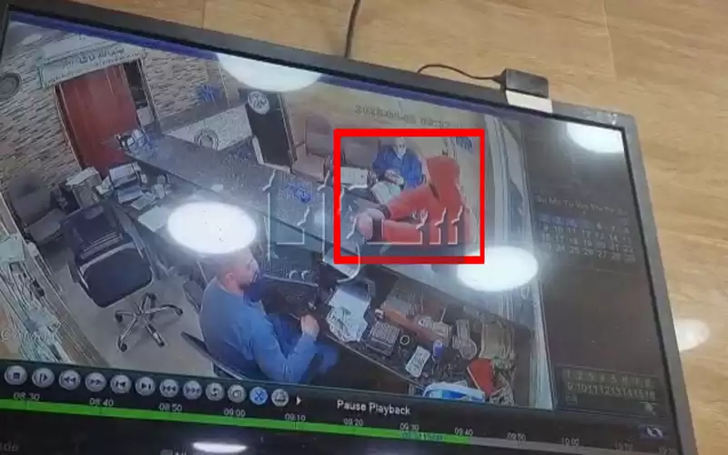 مادبا .. مراهق يسطو على محل