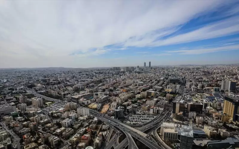 البنك الدولي يتوقع استفادة الصناعة الأردنية