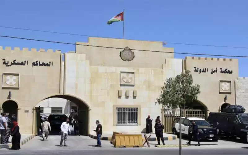 100 محام يتطوعون للدفاع عن معتقلي