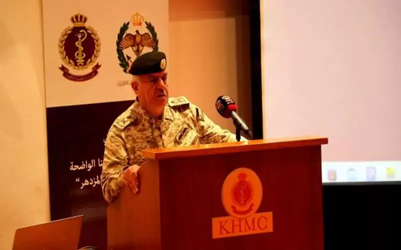 الحنيطي يزور مديرية الخدمات الطبية الملكية