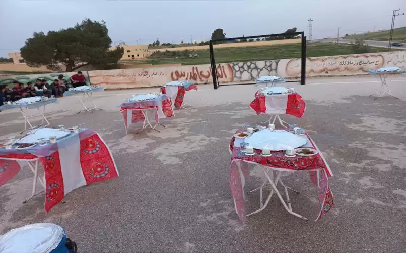 المفرق…معلمو مدرسة ام النعام يقيمون مأدبة