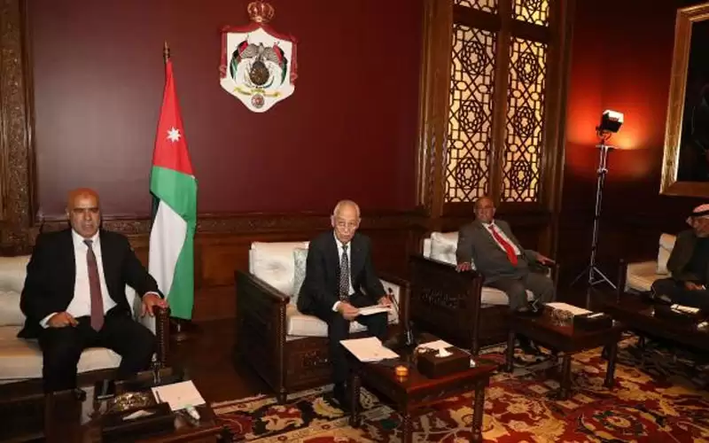 العيسوي يلتقي وفدا من منطقة كفرنجة
