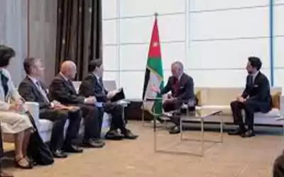 الملك يبحث مع وزير الخارجية الياباني