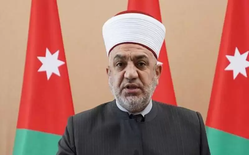 وزير الأوقاف يفتتح مسجد المحسنة نايفة