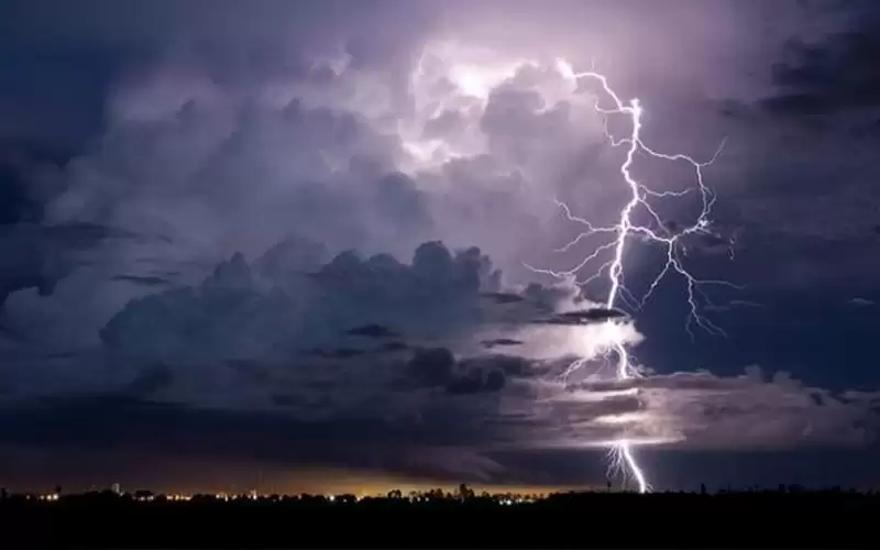 الأرصاد: السلط تتعرض لعاصفة رعدية عنيفة