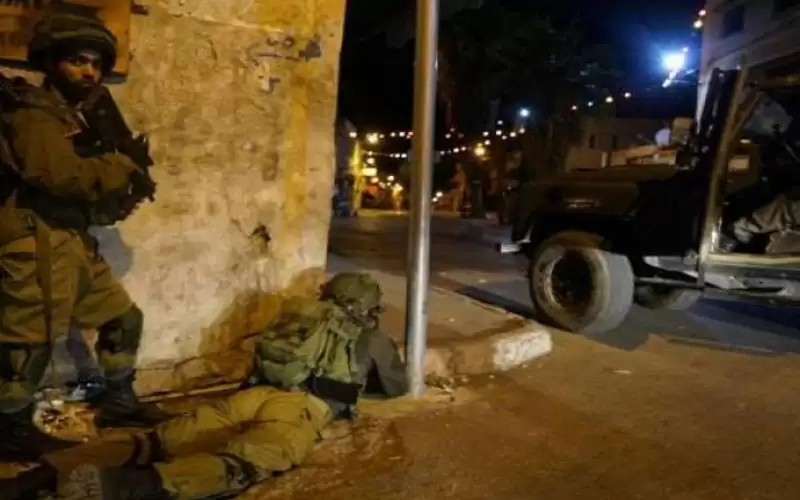 الاحتلال يقتحم بلدة طمون واندلاع اشتباكات