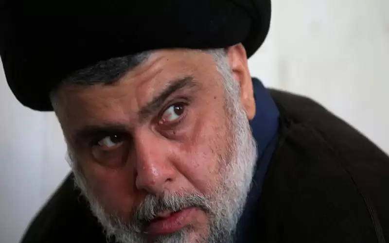 الصدر يجمد التيار الصدري عاما كاملا..