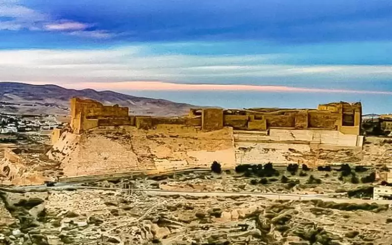 مطالب بتشجيع الاستثمارات السياحية وإقامة المشاريع