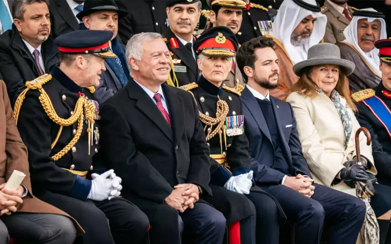 الملك يحضر الحفل المئتين لتخريج ضباط